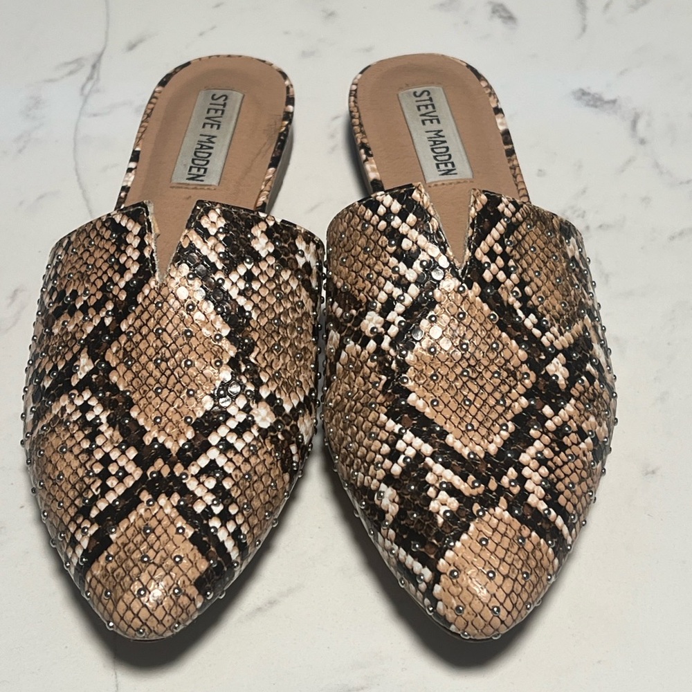 Steve Madden snake skin flats size 7
